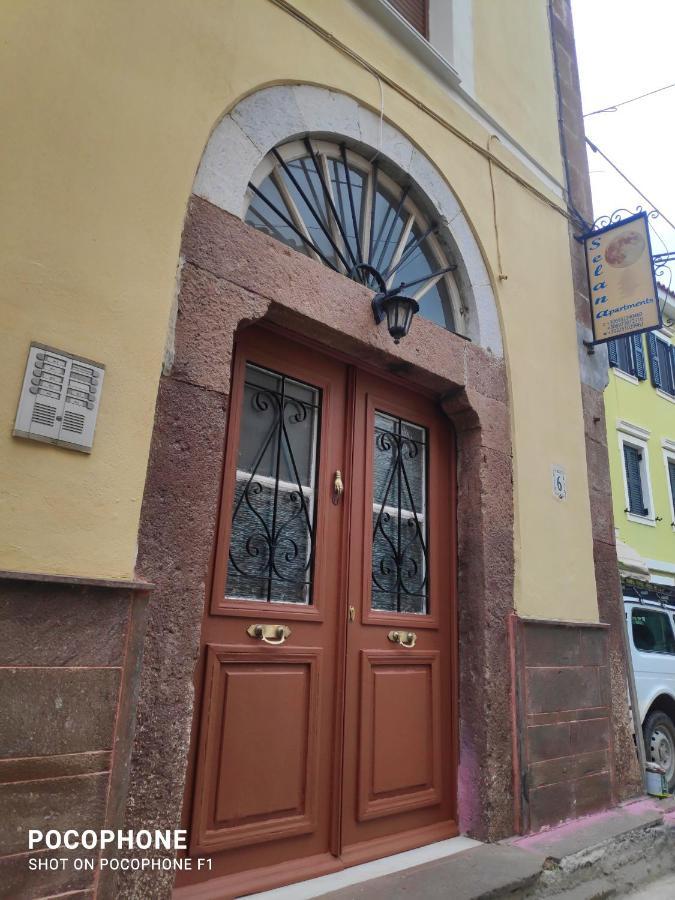 Mytilíni Selana Apartments מראה חיצוני תמונה